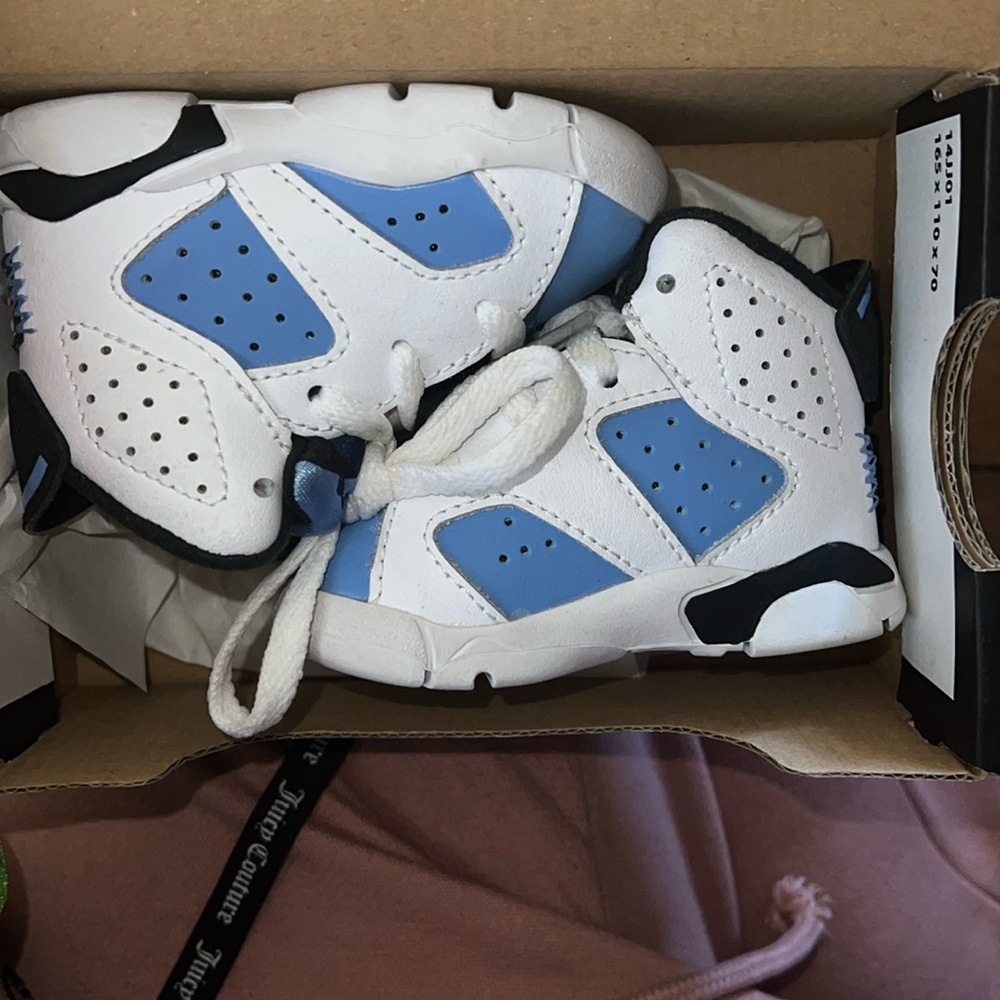 Barely Worn Jordan’s !